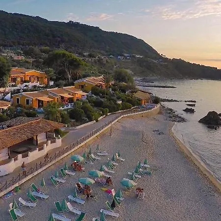 Baia Paraelios Hotel