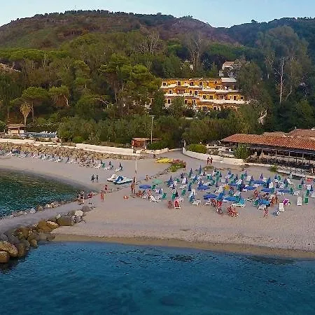 Baia Paraelios 3* Parghelia