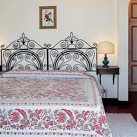 Hotel Baia Paraelios 3*