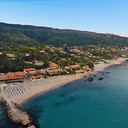 Hotel Baia Paraelios