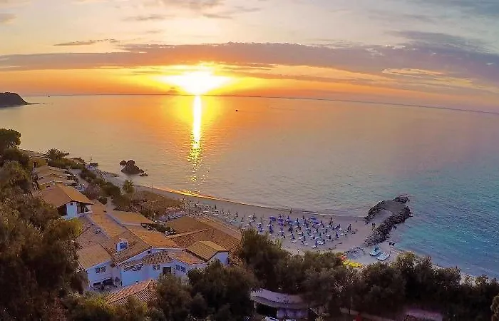 Baia Paraelios 3* Parghelia