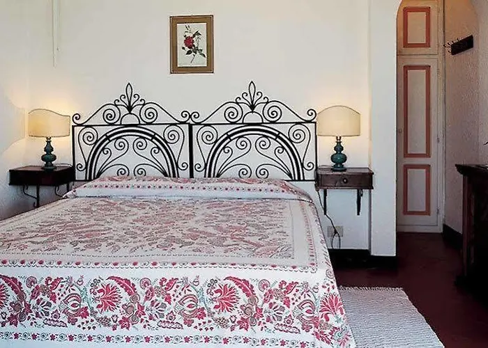 Hotell Baia Paraelios 3*