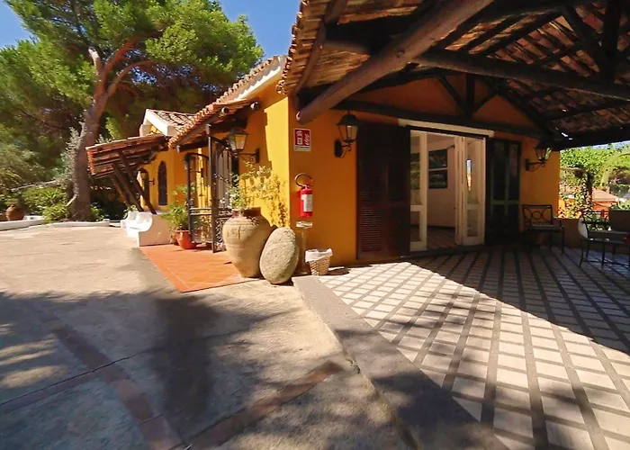 Baia Paraelios Hotell