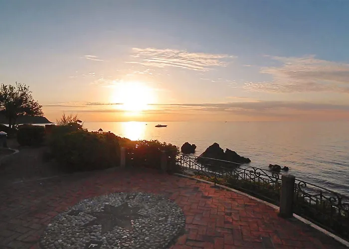 Baia Paraelios 3* Parghelia