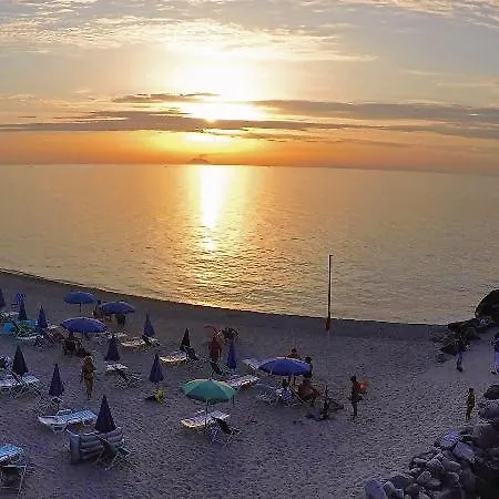 Hotel Baia Paraelios 3*