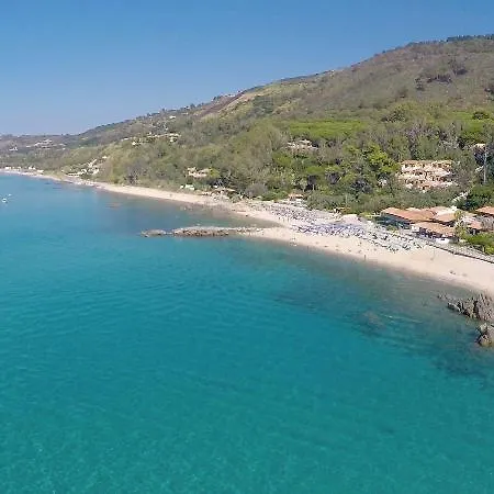 Hotel Baia Paraelios