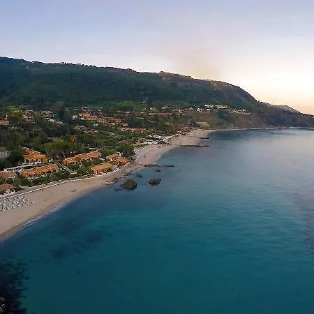 Baia Paraelios 3* Parghelia