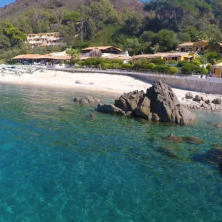 Baia Paraelios Hotel 3*