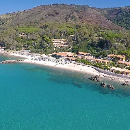 Baia Paraelios Hotel