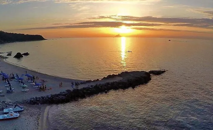 Baia Paraelios Szálloda 3*